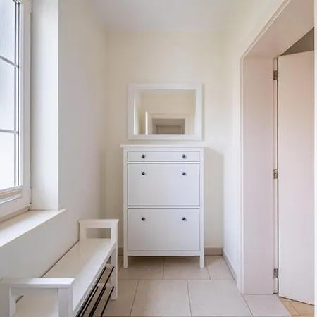 Comfortable For 4 People With A Balcony * 데브키