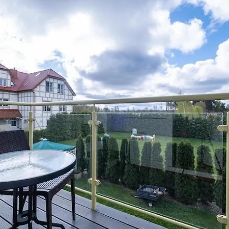 Comfortable For 4 People With A Balcony 아파트