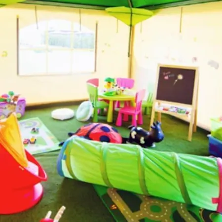 Comfortable For 4 People With A Balcony 아파트 데브키