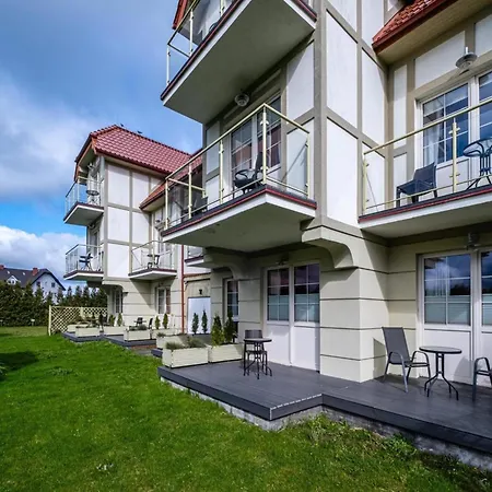 Apartment Comfortable For 4 People With A Balcony Dębki